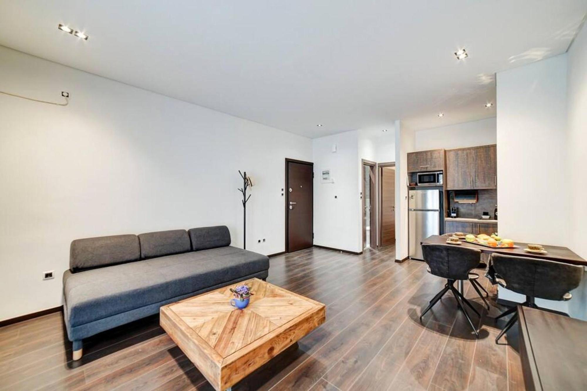 Classy And Stylish Apartment Next To Hilton Athens Exterior photo