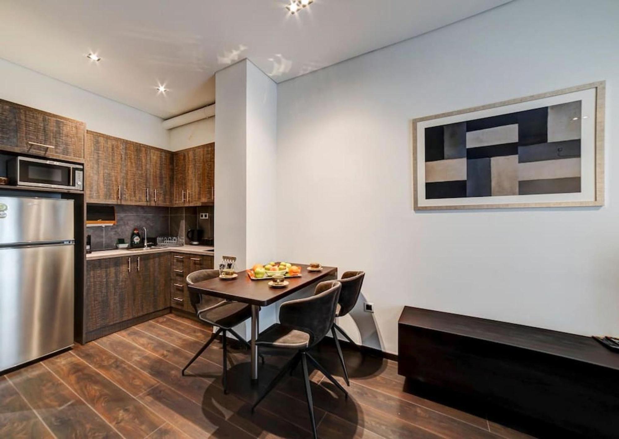 Classy And Stylish Apartment Next To Hilton Athens Exterior photo